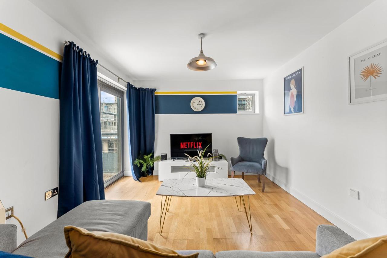 Enchanting Bristol Abode -Sleeps 6 With Balcony! Εξωτερικό φωτογραφία