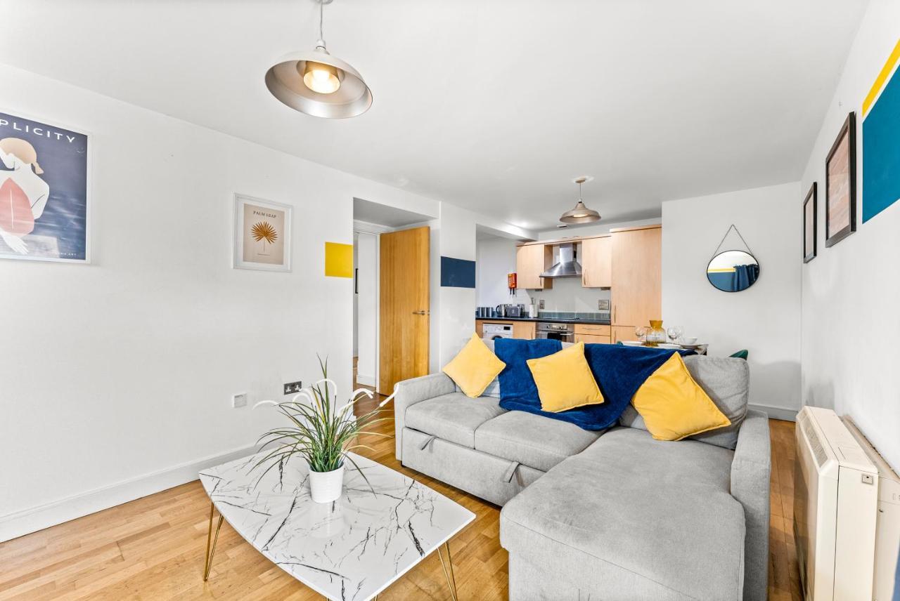 Enchanting Bristol Abode -Sleeps 6 With Balcony! Εξωτερικό φωτογραφία