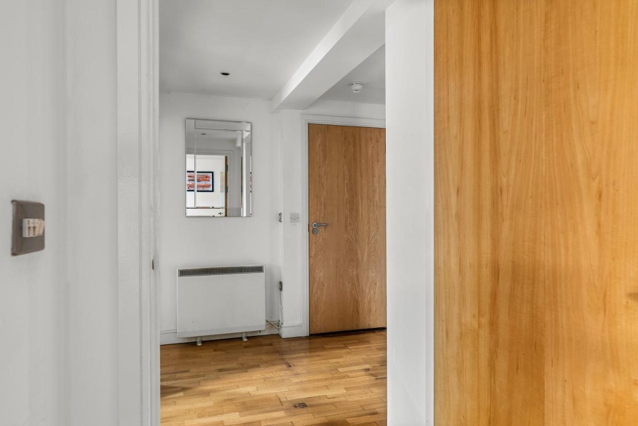 Enchanting Bristol Abode -Sleeps 6 With Balcony! Εξωτερικό φωτογραφία