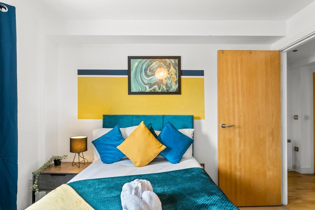 Enchanting Bristol Abode -Sleeps 6 With Balcony! Εξωτερικό φωτογραφία
